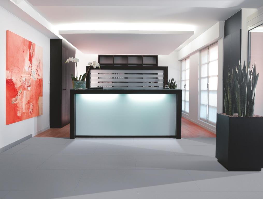 Hotel Alzinn reception