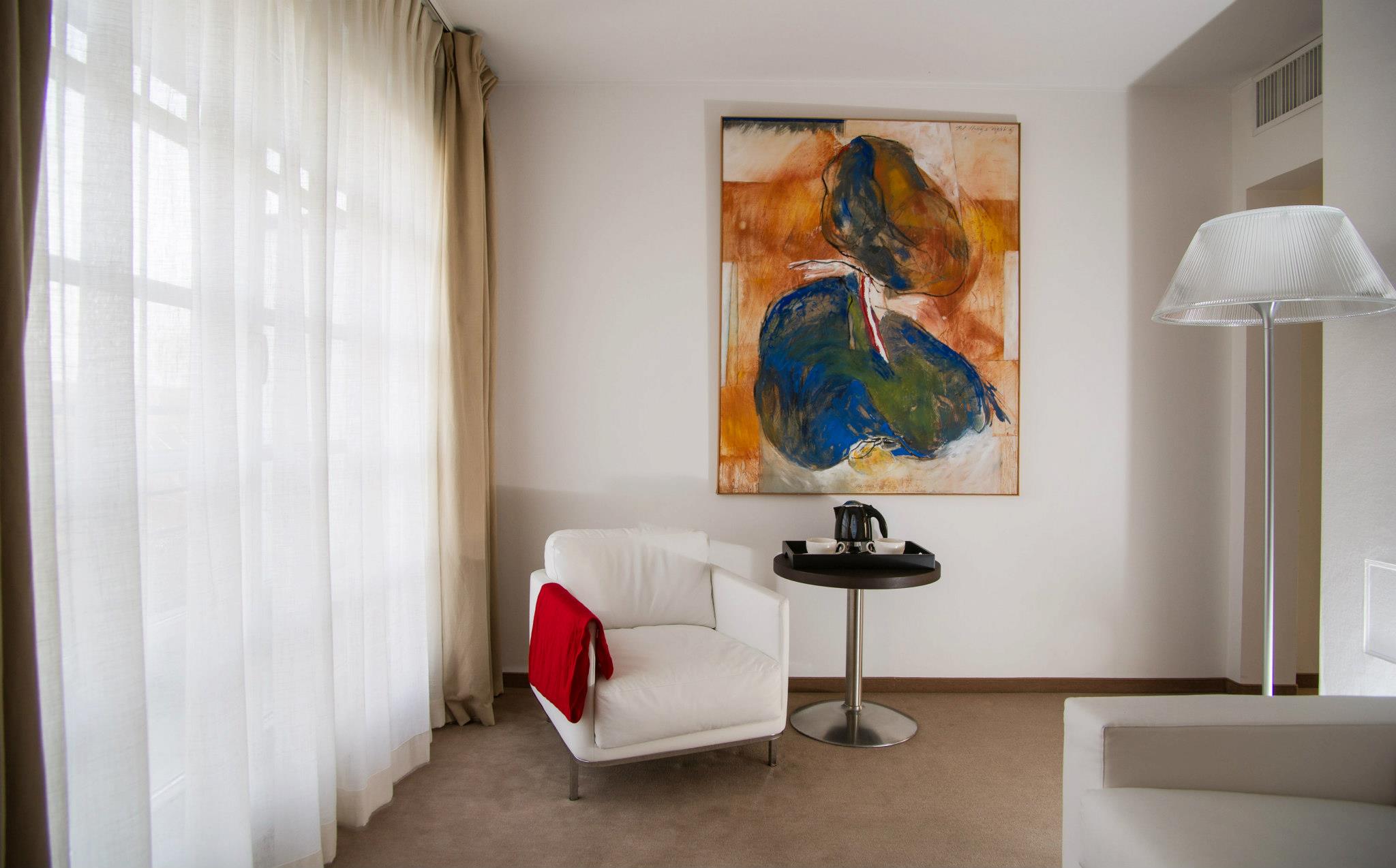 Executive suite lounge at Hotel Alzinn
